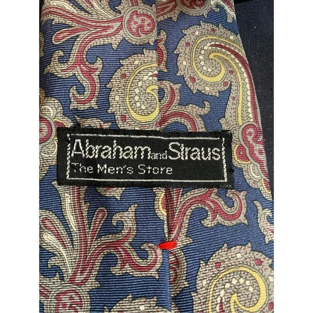 Abraham and Strauss men’s vintage blue paisley, print silk tie, 57